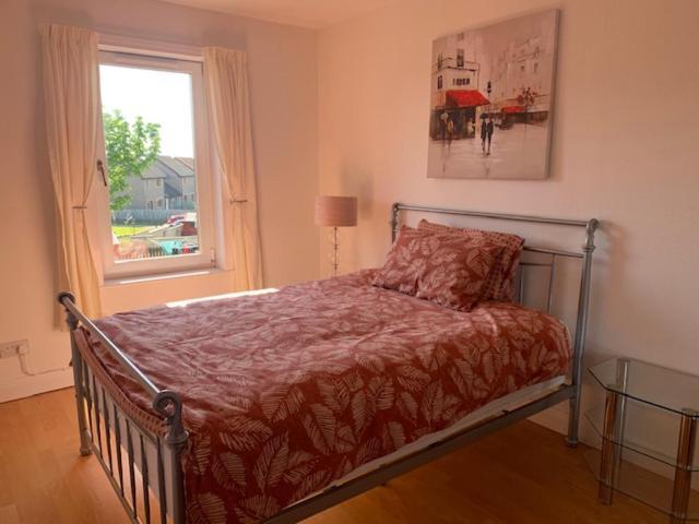 Modern One Bedroom Apartment Лоссімут Екстер'єр фото